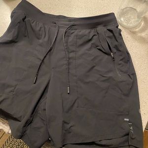 Lululemon License to Train Short M Black